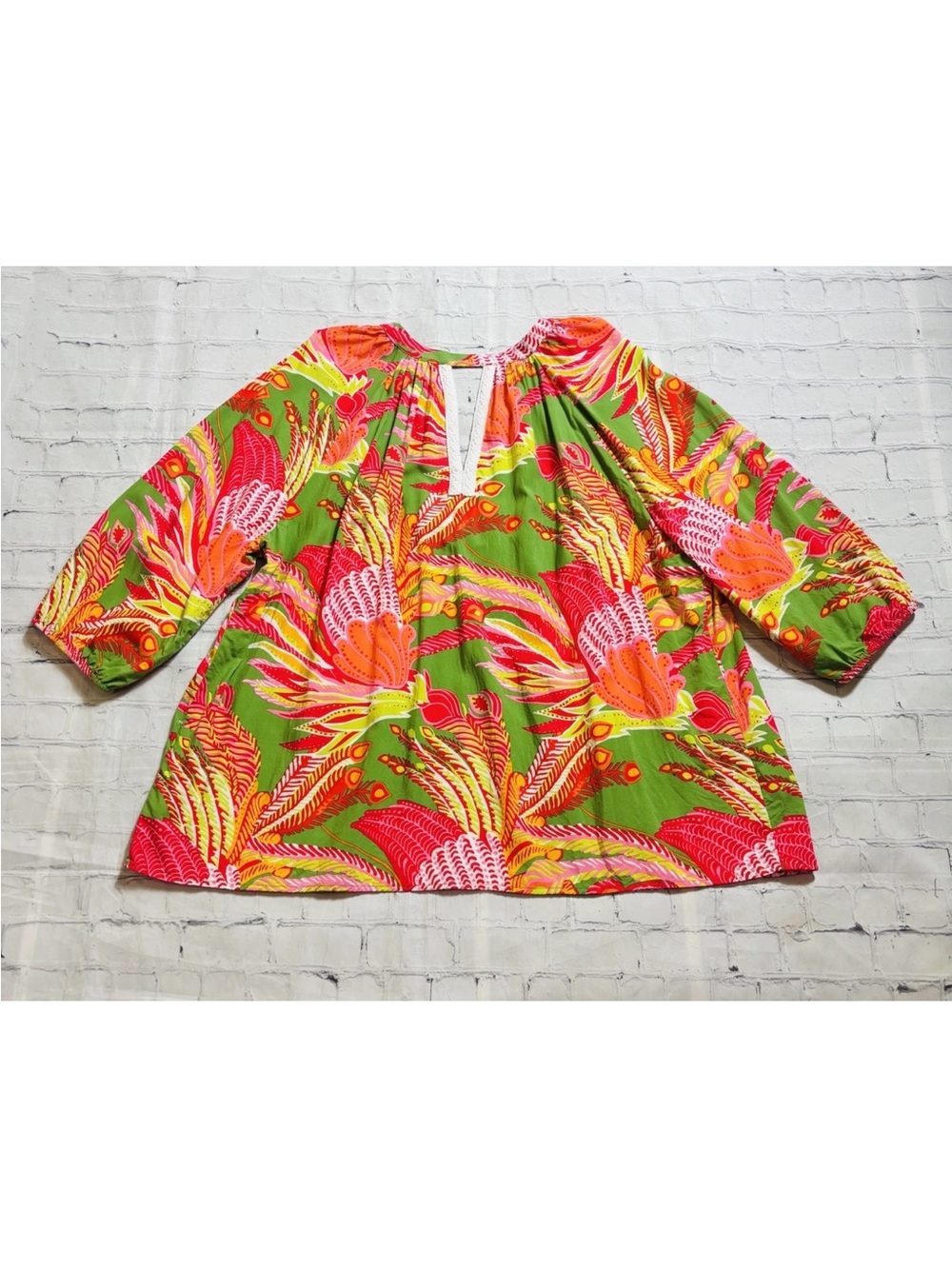 Crown & Ivy Women's Tropical Crochet Trim Tunic Top Green Pink Size XL Vacation - Picture 8 of 9